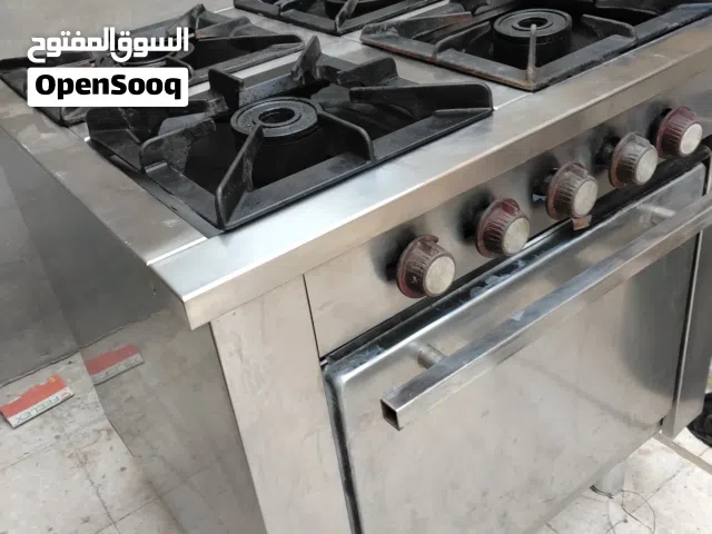 Heavy duty طباخ غاز بحالة ممتازة جدا وبسعر لقطه شرط الفحص ونظافة الجديد ا