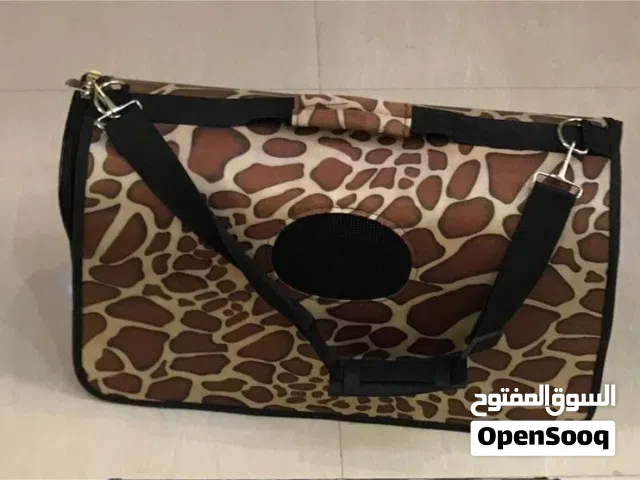 اغراض قطط للبيع مستعمله وبعضها جديد   بحاله ممتازه - الرياض -حي المروج .