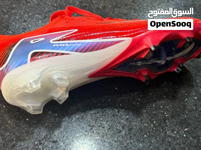 280 درهم جزمة كورة للمباريات و التمارين شي فخم نايك جديد بكل شي NIKE