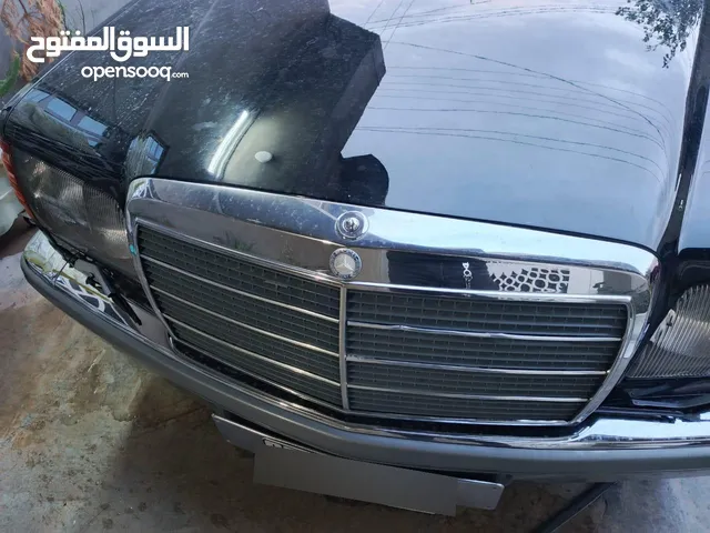 السلام عليكم للبيع سياره مارسدس موديل 1991 مكفوله بس صبغ البنيد فقط ماشيه 75 الف حقيقي على الفحص بشر