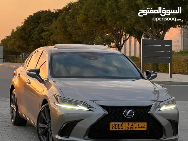 Es350 F sport 2019 قمة في النظافة