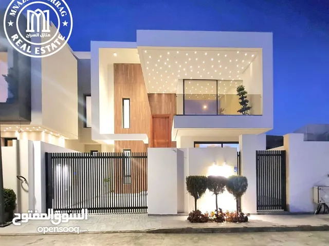 460 m2 4 Bedrooms Villa for Sale in Tripoli Al-Serraj