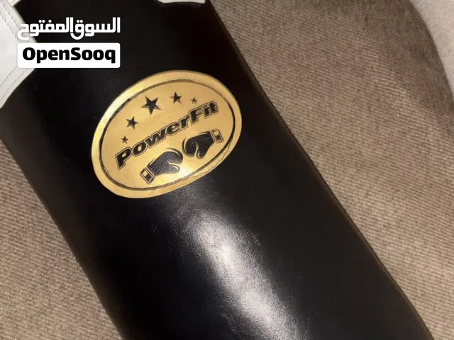 كيس ملاكمة مع قفازات الملاكمة نفس الجديد حجم متوسط وزين وسعر لأول اتصال
