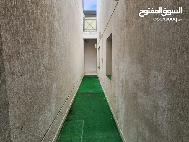 1m2 4 Bedrooms Apartments for Rent in Hawally Siddiq