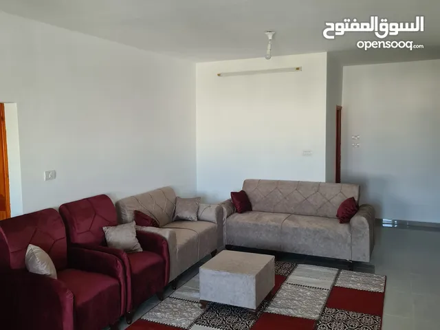 طقم كنب 7 مقاعد مستعمل بحالة جيدة