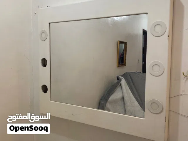 للبيع مرايا خشب معه 5 أضواء
