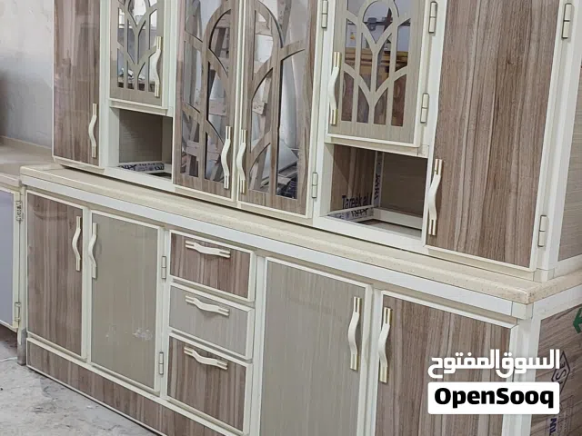 (بيع وشراء اثاث المستعمل ) متوفر عدنا. كاونترات شغل جديد مبطن درجه اولى بوري محشه خشب نشتري اثاث م