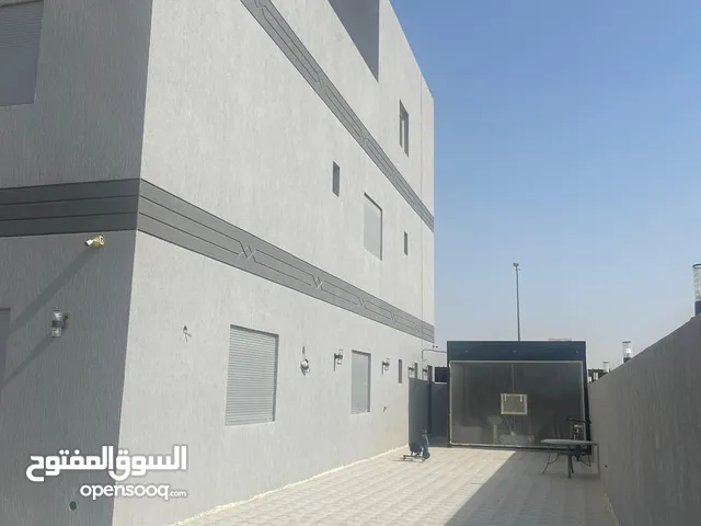 650 m2 5 Bedrooms Villa for Rent in Al Ahmadi Wafra residential