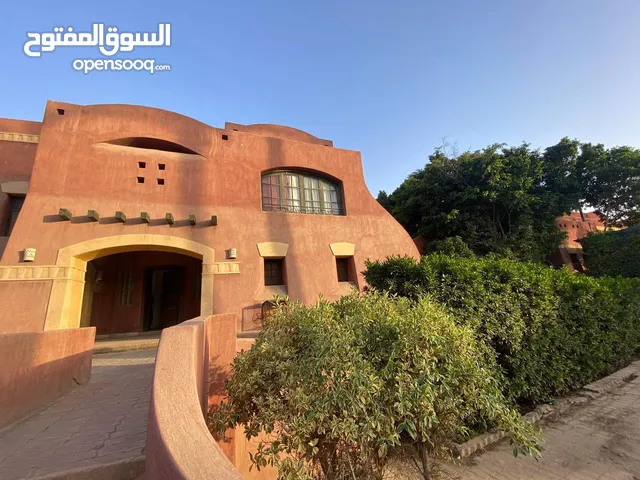 624 m2 4 Bedrooms Villa for Sale in Giza Mansuriyya