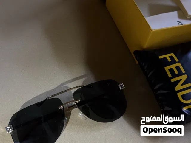 نظارة FENDI  اصلية مع الكرت ومع البوكس كامل مستعملة شبه الجديده