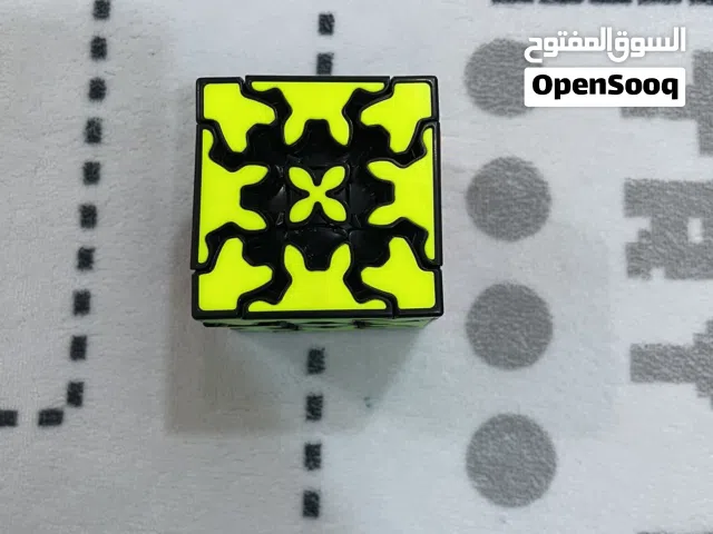 مكعب روبكس كيوب المستقبل جميل انيق للعب ولزينه تتمتع فيه وتفتح مخك جميل مسلي شكله عجيب جديد جاي