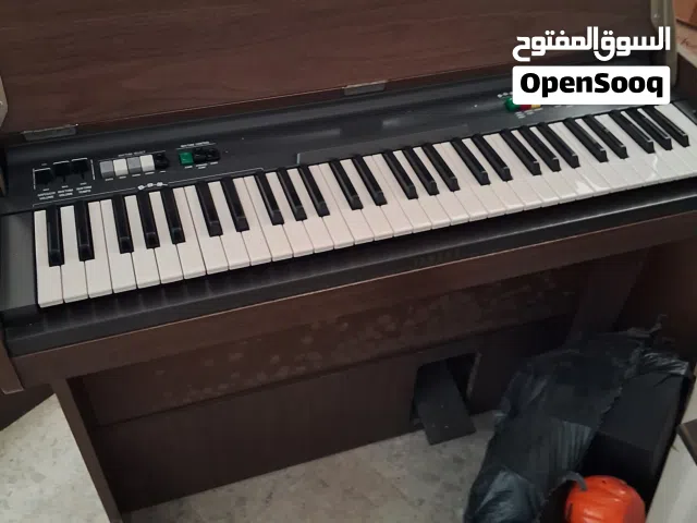 بيانو كهربائي انتيكا