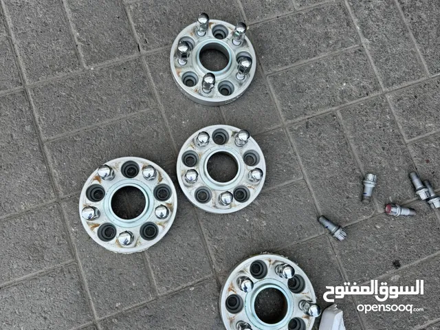 سبيسرات للبيع