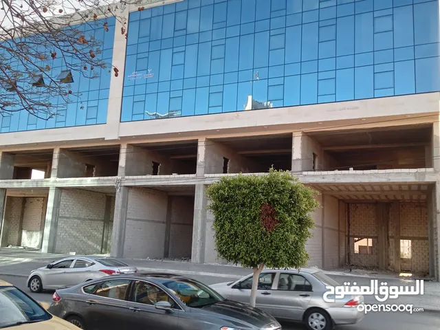 مكتب حديث مؤجر عيادة أسنان للبيع مقابل الماكدونالز بجانب غرفة تجارة اربد للبيع