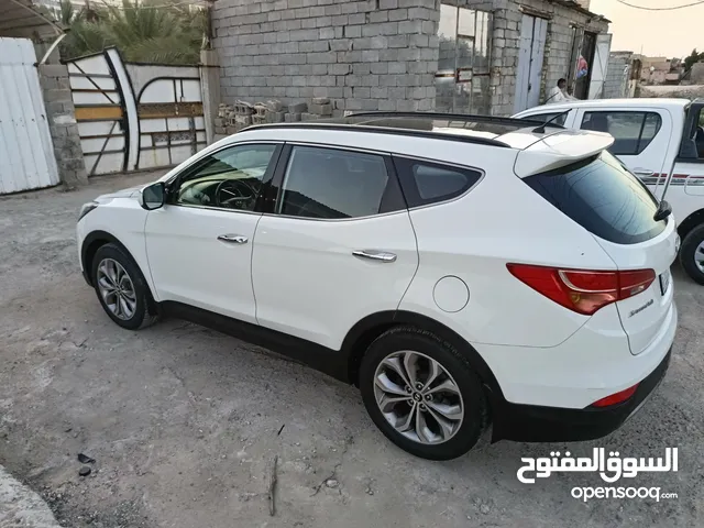 Used Hyundai Grand Santa Fe in Basra