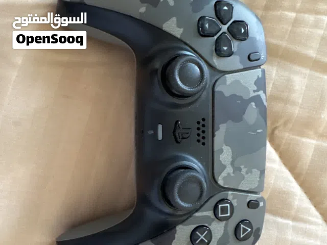 جهاز سوني فايف لون رمادي جيشي الجهاز مستعمل بس شهر و الجهاز ما يعاني من شي و اموره طيبه
