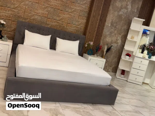 غرفة نوم ماستر modern خشب لاتيه 18 لون ايفوري مميز مع ملحق ادراج داخلي
