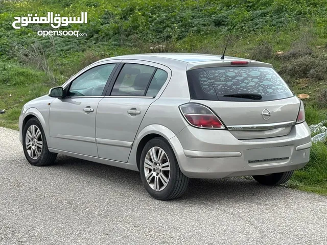 Used Opel Astra in Ramallah and Al-Bireh