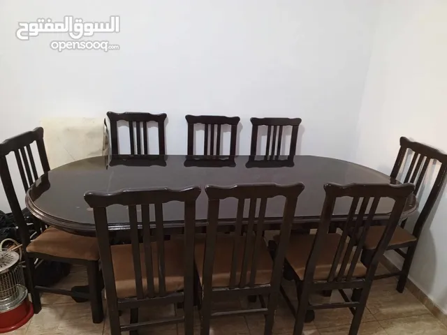 طاولة سفرة للبيع استعمال بسيط السعر 150