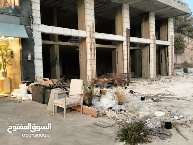 محلات للايجار يصلح معارض مفروشات على شارع بيت ايبا الرئيسي