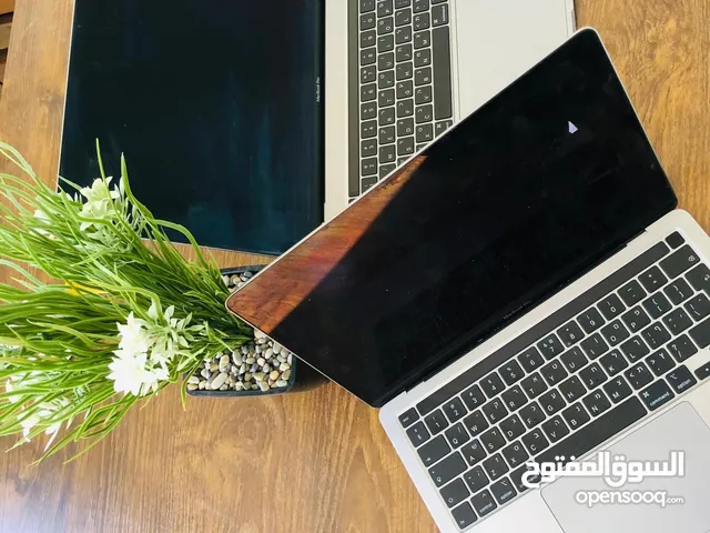 MacBook Pro (13-inch, 2020, Four Thunderbolt 3 ports
