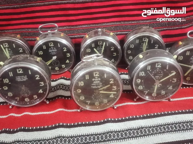 ساعات قديمه لاتعمل