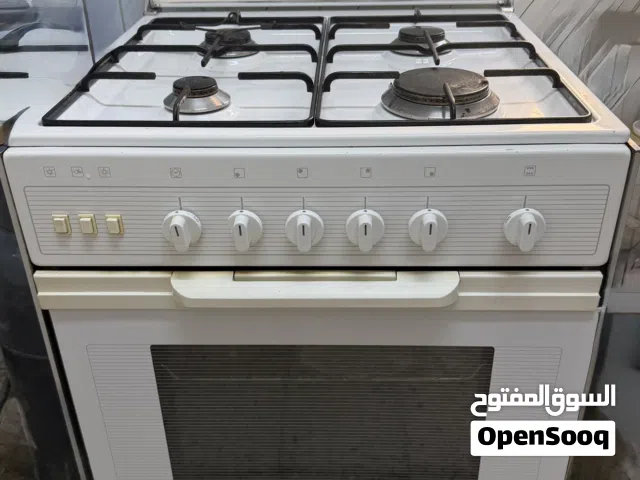 فرن لون ابيض