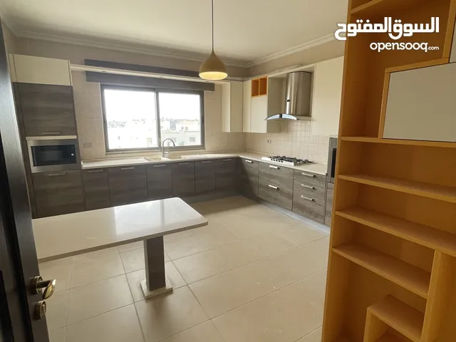شقة طابقية مميزه جدا 4 نوم ماستر دير غبار مع إمكانية البدل بارض سكن خاص ب عمان الغربية
