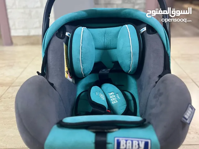 كوت / كارسيت مُخمَل مبطَّن نَفخ ماركة BABY Leno.. شبه جديد