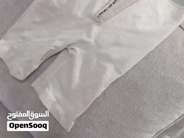 مشد نسائي لم يستعمل للبيع بدينارين