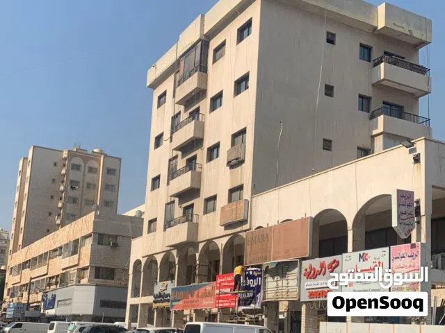 للايجار مكاتب ومحلات تجارية في مجمع تجاري في حولي شارع تونس