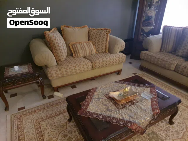 عفش وكنب متنوع للبيع في الجادين فقط