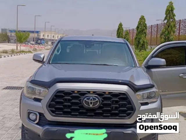تاكوما 2021 ملكيه إلى شهر 9 السياره نظيفه جدا جدا المستخدم الاول في عمان حادثها بسيط