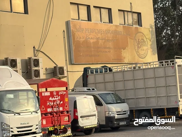 سكن عمال وشبرات للبيع بعجمان منطقه الجرف الصناعيه 3 تملك حر لجميع الجنسيات دخل 10ونص % موقع مميزجداا