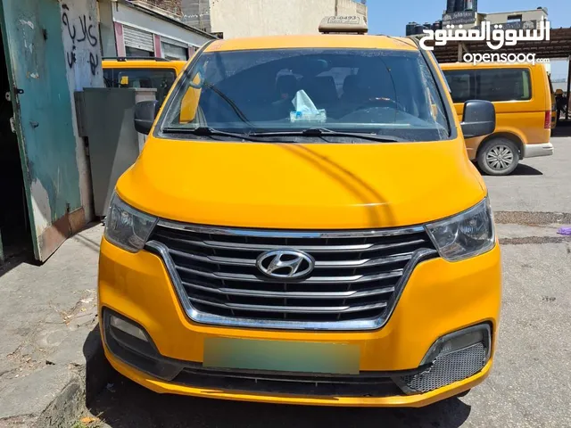 هونداي H1 باص عمومي