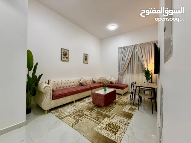 F3 / شقق فاخرة  اول ساكن فرش جديد(غرفة وصالة سعر /4800/- غرفتين وصالة السعر /6000/-استوديوهات /3500/