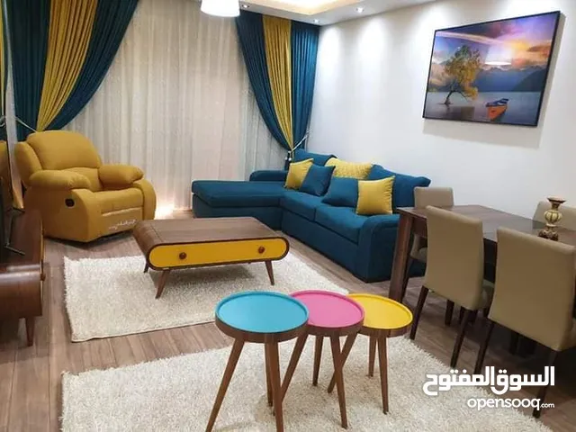 شقة 131متر للايجار مفروشة فرش فندقى في الرحاب 2 قريبة من السوق الشرقي والخدمات