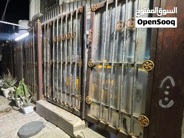 سياج وباب سلايد حديد طول 11 متر محتاج بس صبغ