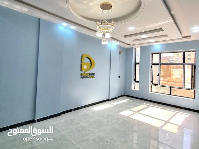 300 m2 More than 6 bedrooms Apartments for Rent in Sana'a Bayt Baws