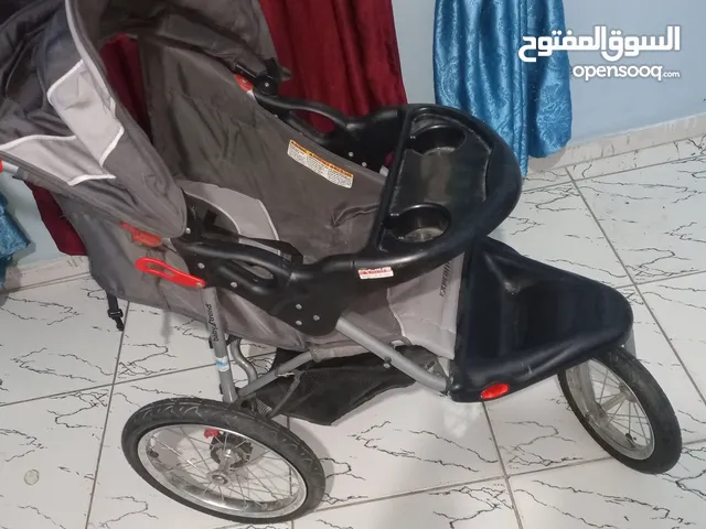 عربت اطفال ثلاث عجلات