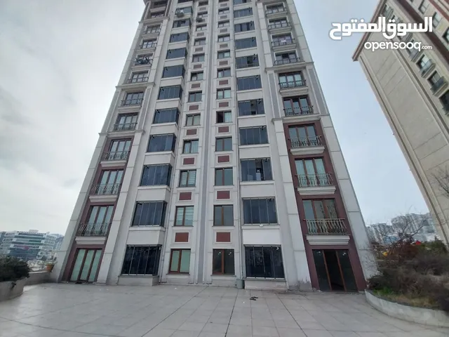 8000 m2 3 Bedrooms Apartments for Sale in Istanbul Esenyurt