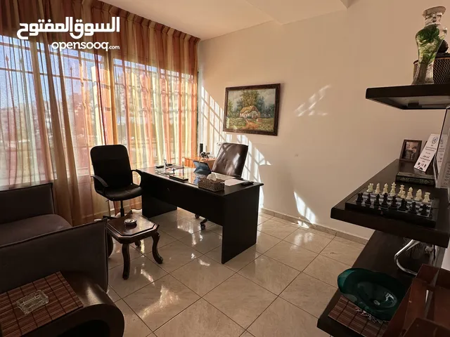 مكتب للإيجار بسعر مغري