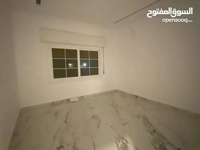 فيلا دورين دوبلكس خليجي للإيجار في مدينة طرابلس منطقة الصريم