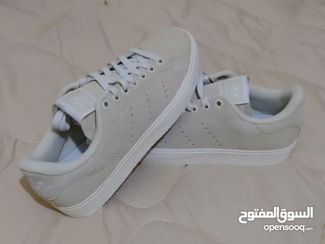 ستان سميت جميع القياسات من 38 الى 40 2/3