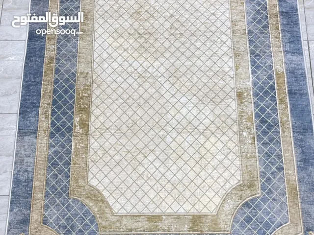 موكيت وسجاد وعشب صناعي ومحاريب صلاة وجداري