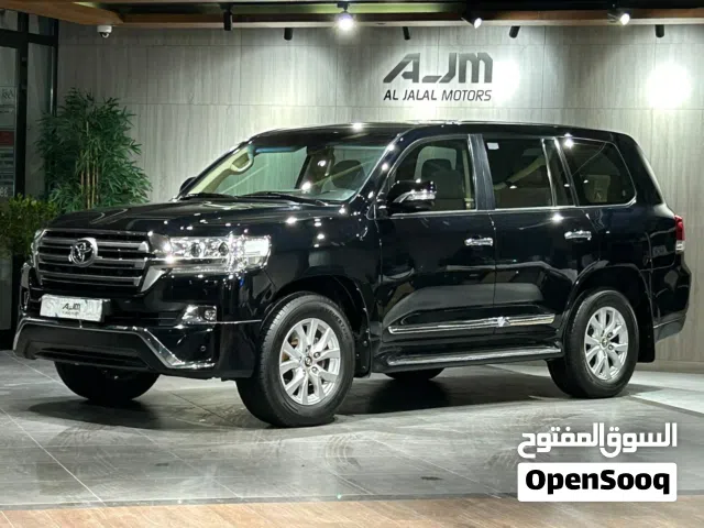 2017 Toyota Land Cruiser GXR