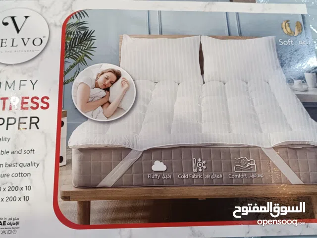 الطبقه العلويه اللباد الفندقي يعطي راحه في النوم ارتفاع 10 سم ومتوافر جميع المقاسات  النوم علي الغيم