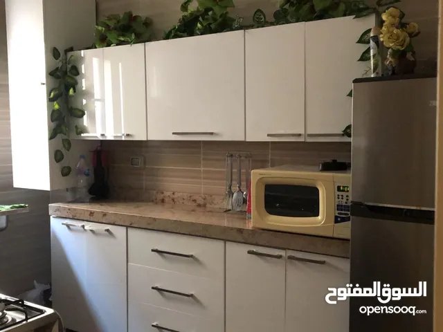 مطبخ 7 قطع بالدولاب بمساحه 2.50 متر