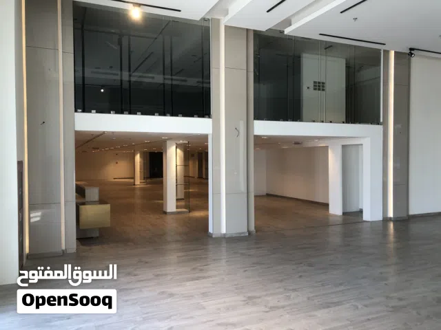 محل ومعرض للايجار مساحة 600 متر بالشويخ الصناعية - مركز تجاري راقي