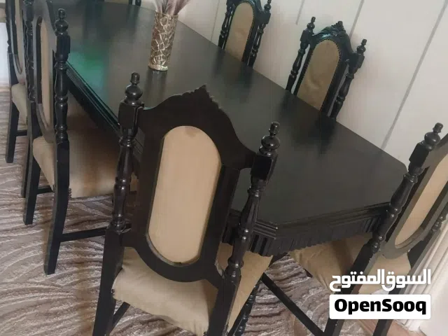 طاولة سفره وبيرو وطربيزات